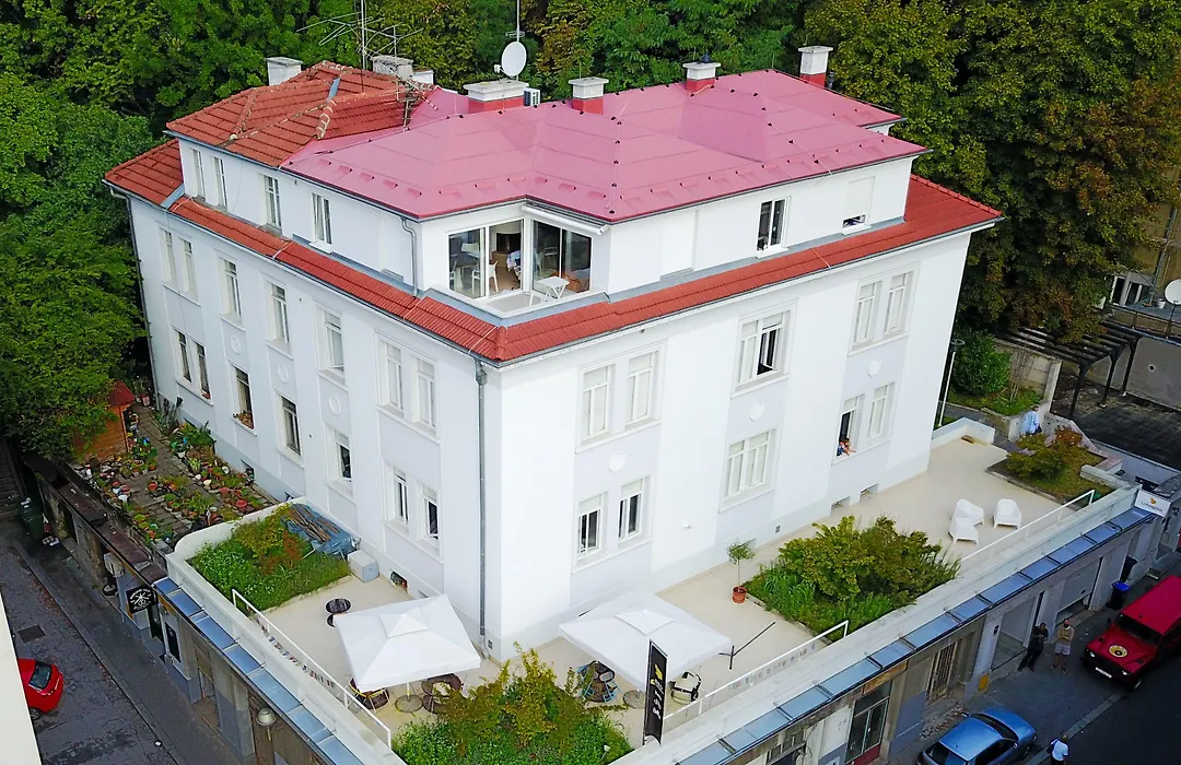 Lobagola B&B-1