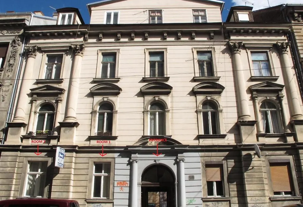 Centar Guesthouse-1